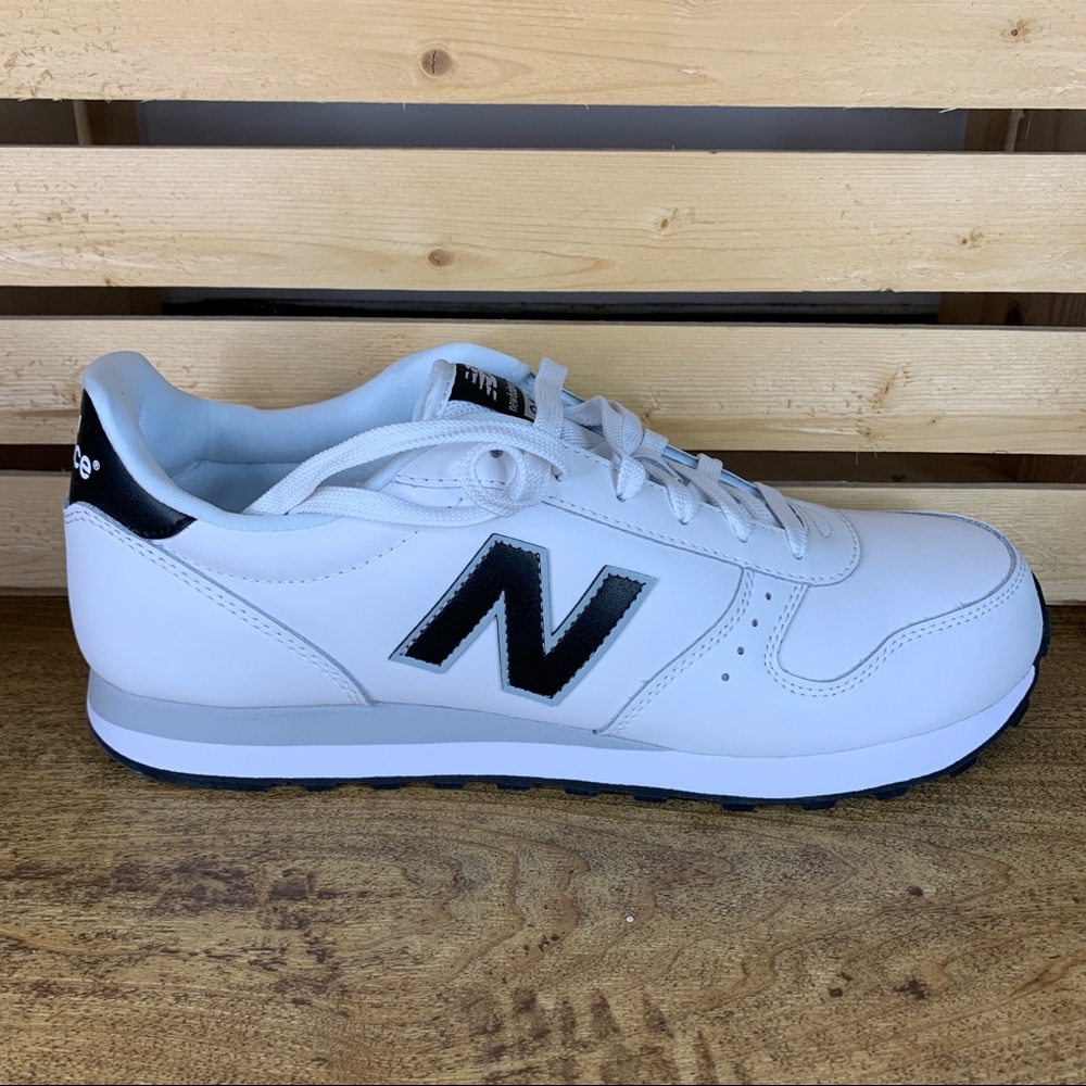 NWT Mens New Balance Classics